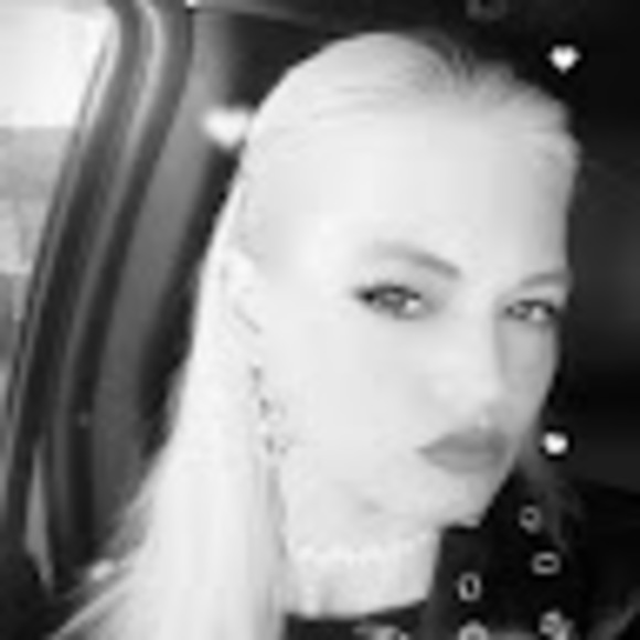 Meet your Posher, Rhea - Picture 1 of 1